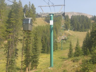 Lake louise gondol ve chairlifts banff national park, alberta, Kanada