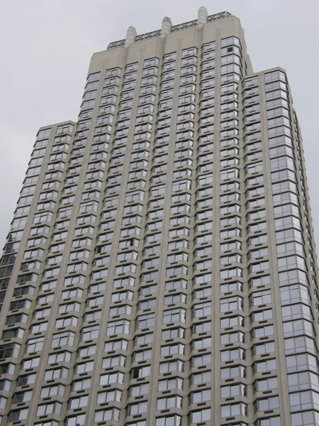 Ουρανοξύστης μέσα πόλη της Νέας Υόρκης — Φωτογραφία Αρχείου