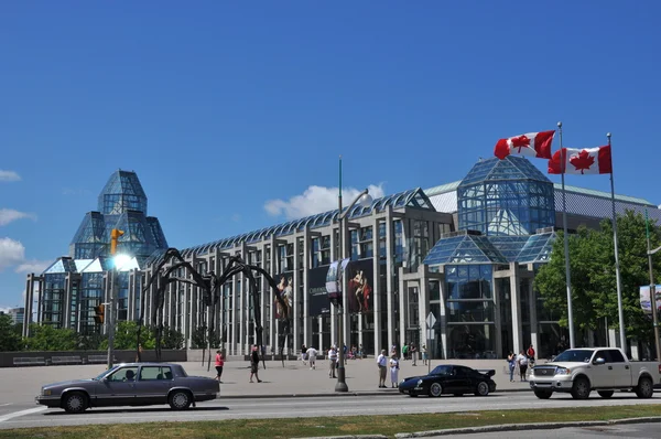 örümcek heykeli önünde Ulusal Galeri Kanada Ottawa, canada