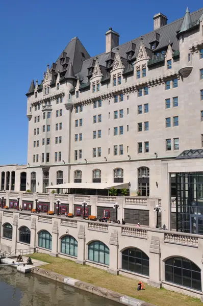 Chateau Laurier в центрі Оттаві — стокове фото