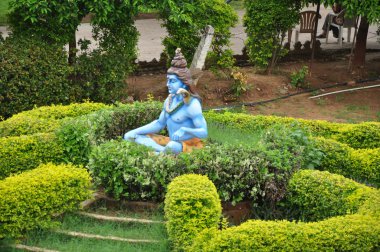 Shree be Gurukul Hyderabad, Hindistan, Hindu Lord Krishna'nın heykeli