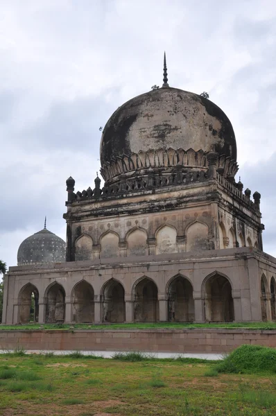 หลุมศพชัทบ์ ชาฮี ในไฮเดอราบาด ประเทศอินเดีย — ภาพถ่ายสต็อก