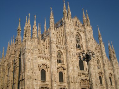 Milan İkili, İtalya.