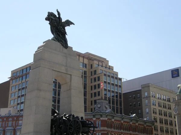 Monumento Nacional a la Guerra en Ottawa, Canadá — Foto de Stock