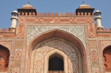 Sikandra (Agra Akbar'ın mezarı)