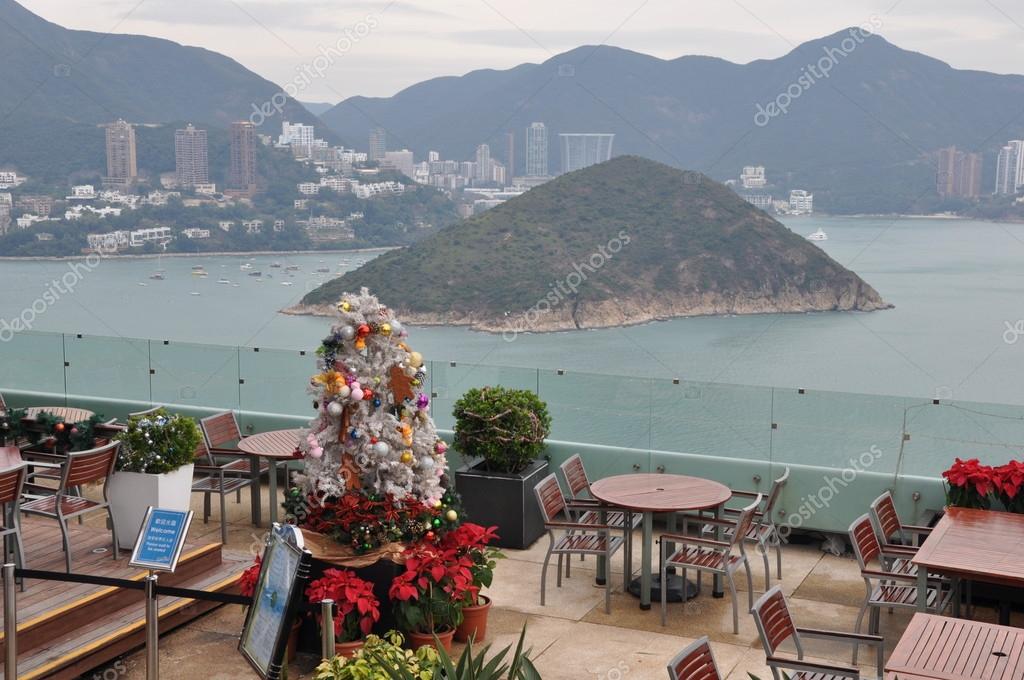 Ocean Park in Hong Kong. It is a marine mammal park, oceanarium, animal theme park and amusement park, situated in Wong Chuk Hang and Nam Long Shan in the Southern District of Hong Kong, China.