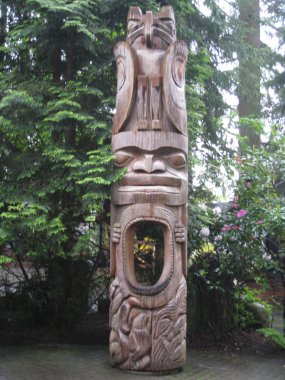 Vancouver, Kanada totem direkleri