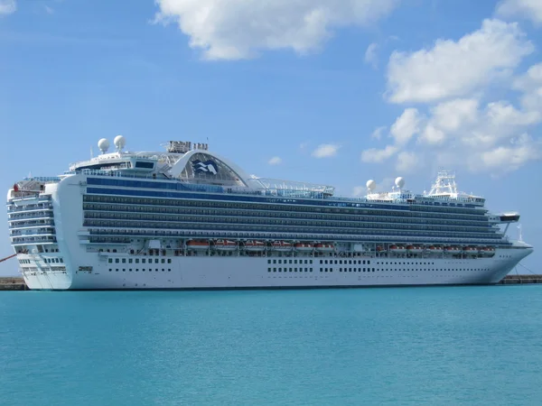 Ruby Princess Cruise Ship — Stock Photo, Image