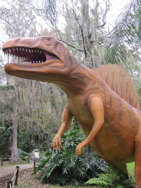 Δεινόσαυρος ρεπλίκα — Φωτογραφία Αρχείου