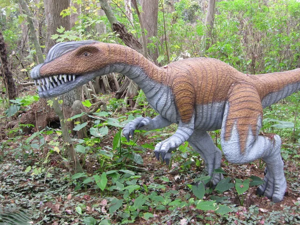 Réplica de dinossauro — Fotografia de Stock