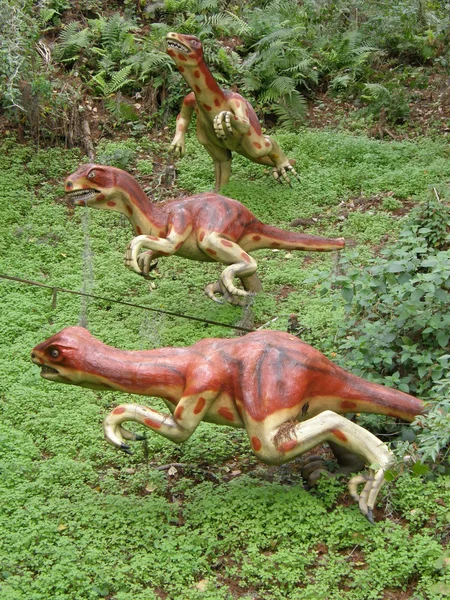 Réplica de dinosaurio — Foto de Stock