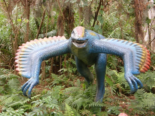 Dinoszaurusz replika — Stock Fotó