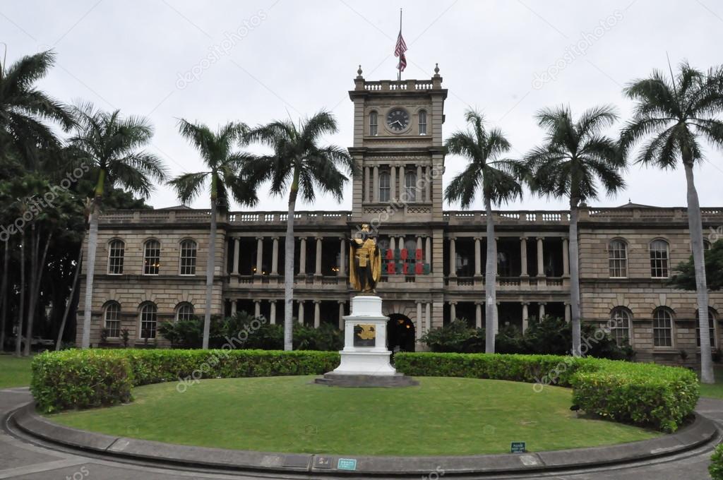 King Kamehameha Statue in Oahu, Hawaii