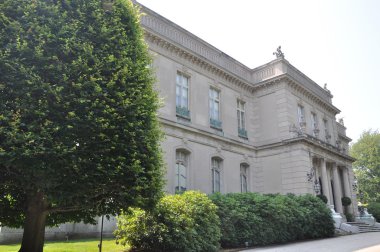 Newport elms mansion