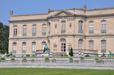 Newport elms mansion