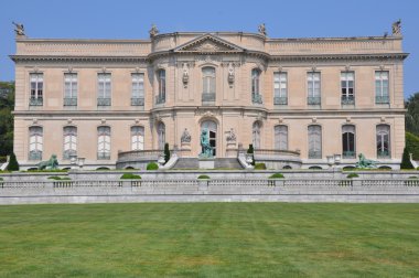 Newport elms mansion