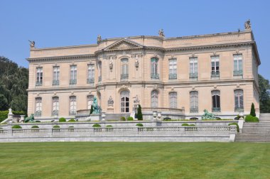Newport elms mansion