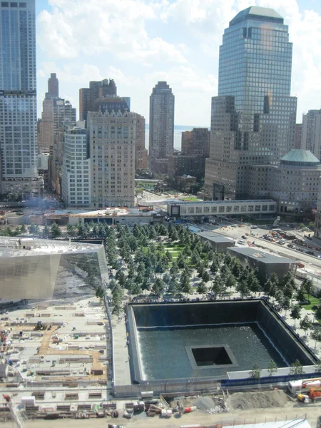 Monumento y Museo Nacional del 11 de septiembre en el sitio del World Trade Center — Foto de Stock