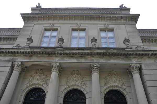 Newport elms mansion