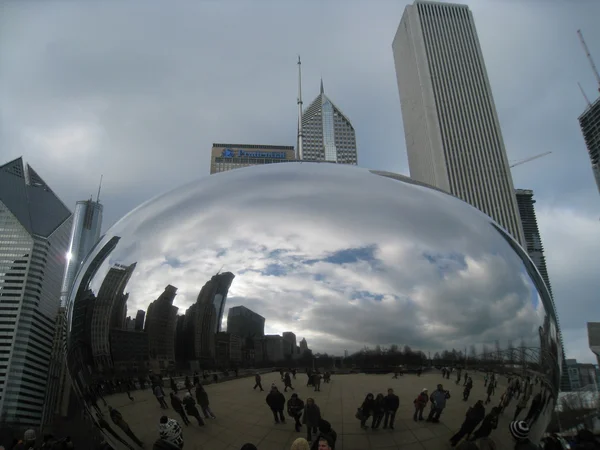 The Cloud Gate in Chicago, Illinois — Stock Photo, Image