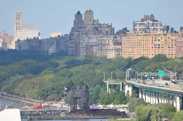 Henry Hudson Highway (West Side) em Manhattan — Fotografia de Stock