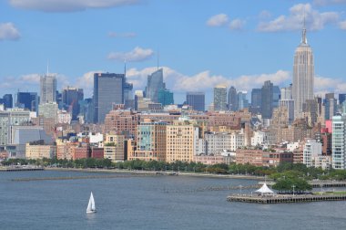 empire state binası ile Manhattan skyline