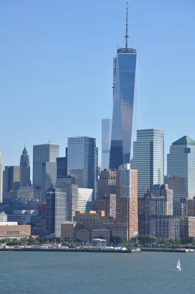 Lägre manhattan skyline med en Världshandel centrerar — Stockfoto