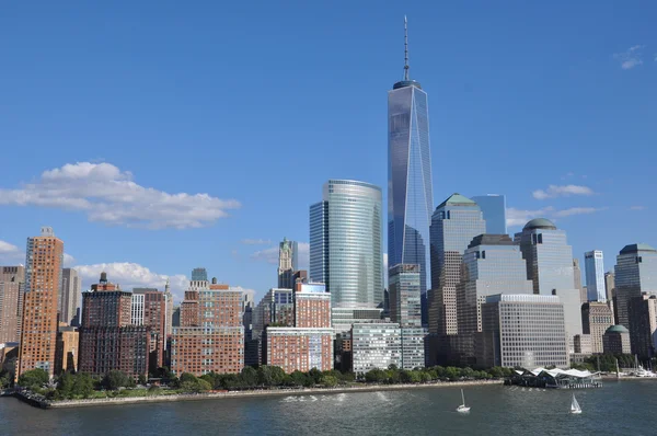 Dolní manhattan skyline s jedním Světové obchodní centrum — Stock fotografie