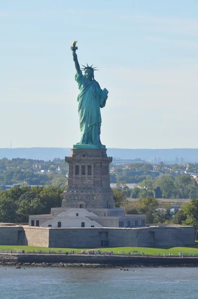 Статуя свободы в Нью-Йорке — стоковое фото