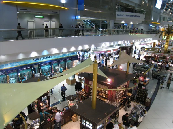 Дубай безмитної в міжнародному аеропорту — стокове фото