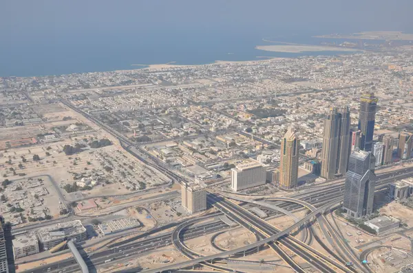 Пташиного польоту міста Дубаї — стокове фото