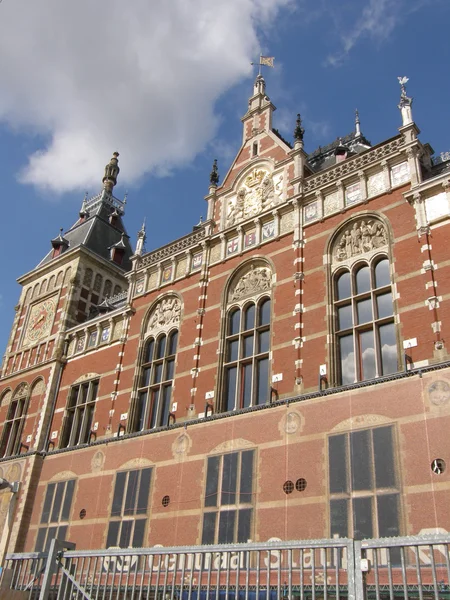 Estação Central em Amsterdã — Fotografia de Stock