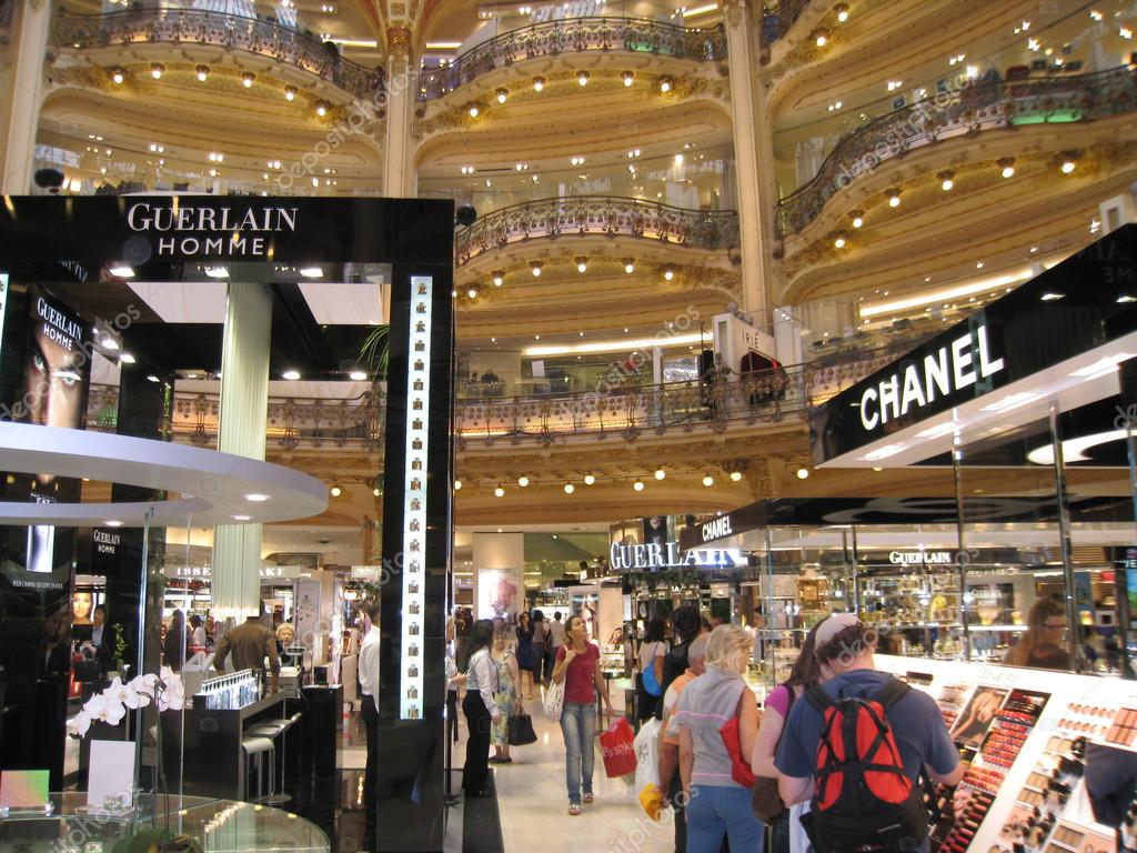 Galeries Lafayette In Paris Frankreich Redaktionelles