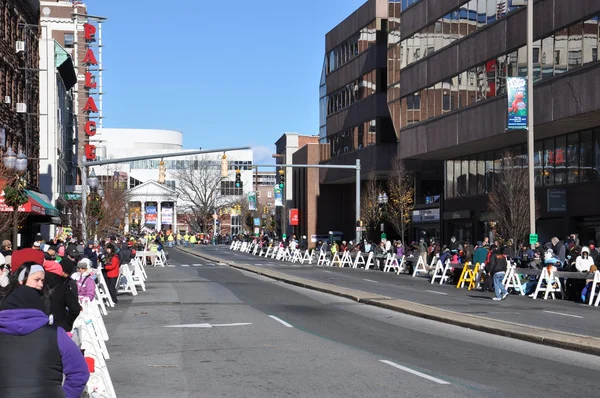 India section of the 20th annual UBS Thanksgiving Parade Spectacular, in Stamford, Connecticut — Stock Photo, Image