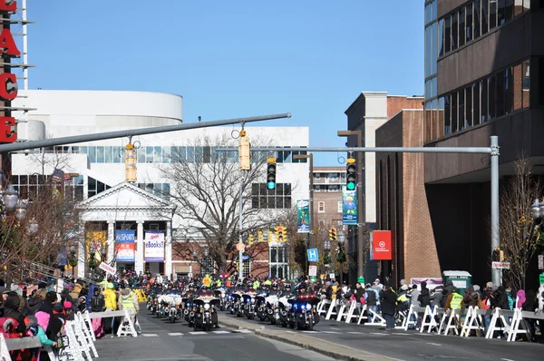 India sectie van de 20e jaarlijkse ubs thanksgiving parade spectaculair, in stamford, connecticut — Stockfoto