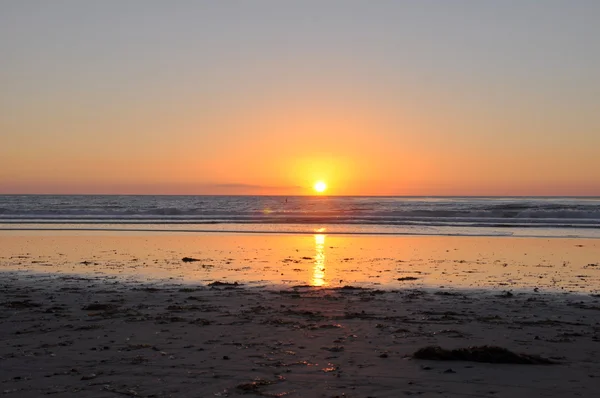 Puesta de sol sobre el Océano Pacífico en California — Foto de Stock