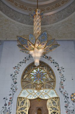 Şeyh Zayed, Abu Dabi 'deki Büyük Cami.