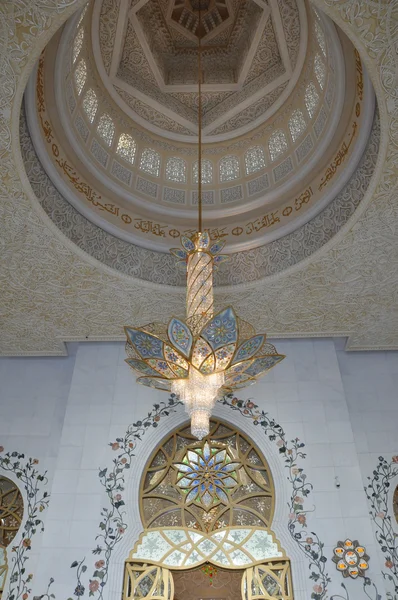 Sheikh Zayed Grande Mesquita em Abu Dhabi — Fotografia de Stock