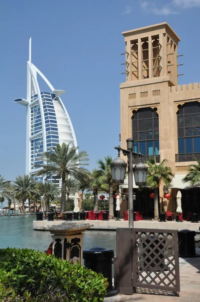 Madinat Jumeirah Arabian Resort в Дубае, ОАЭ — стоковое фото