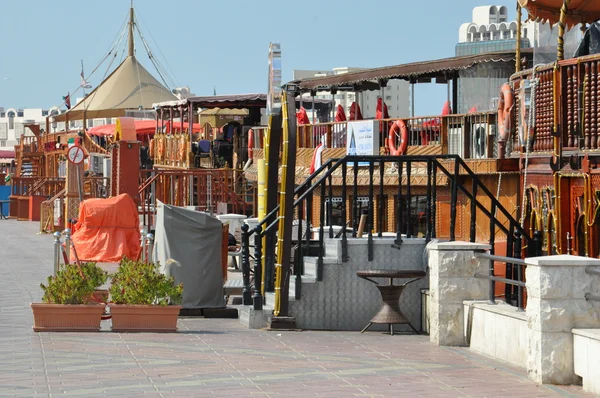 Σκάφη, abras, τα γνωστά Αραβικά καΐκια στο Ντουμπάι στα ΗΑΕ — Φωτογραφία Αρχείου