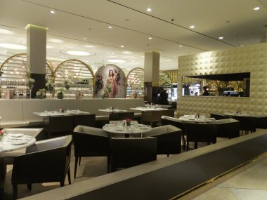 Vogue café'de BAE dubai alışveriş merkezi