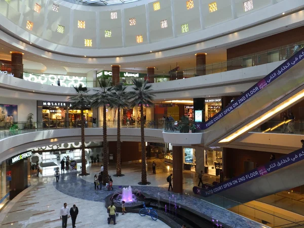 Al ghurair city nákupní centrum v Dubaji, Spojené arabské emiráty — Stock fotografie