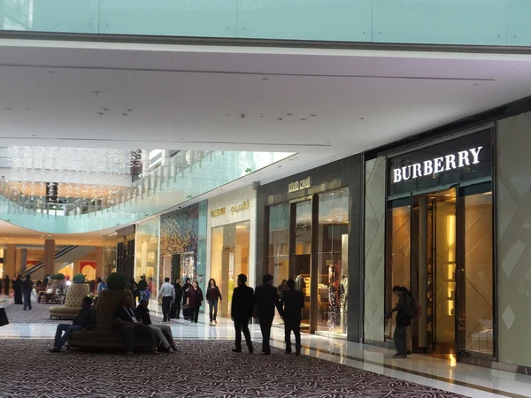 Mode avenue in dubai mall in dubai, Verenigde Arabische Emiraten — Stockfoto