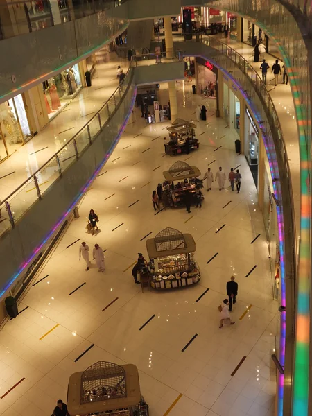 Торгового центру Dubai mall в Дубаї, ОАЕ — стокове фото