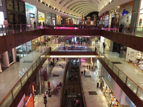 Торгового центру Dubai mall в Дубаї, ОАЕ — стокове фото