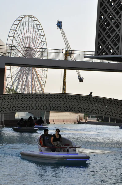 Festival Centre Waterfront em Dubai, Emirados Árabes Unidos — Fotografia de Stock