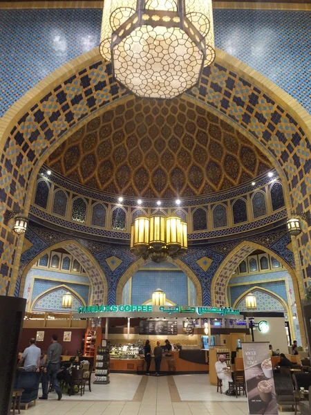 Centro Comercial Ibn Battuta em Dubai, Emirados Árabes Unidos — Fotografia de Stock