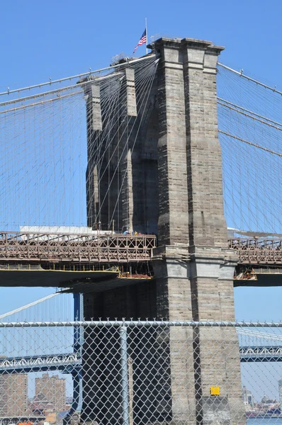 Ponte de Brooklyn na cidade de Nova Iorque — Fotografia de Stock