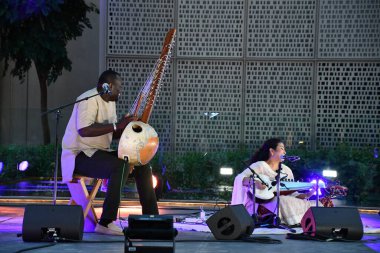 DUBAI, BAE - 20 Aralık 2021 'de Dubai, BAE' deki Expo 2020 Müzikal Performans.