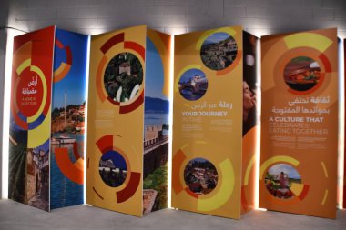 DUBAI, BAE - 20 DEC: 20 Aralık 2021 'de Dubai, BAE' deki Dünya Fuarı 2020 'de Kuzey Makedonya pavyonu.